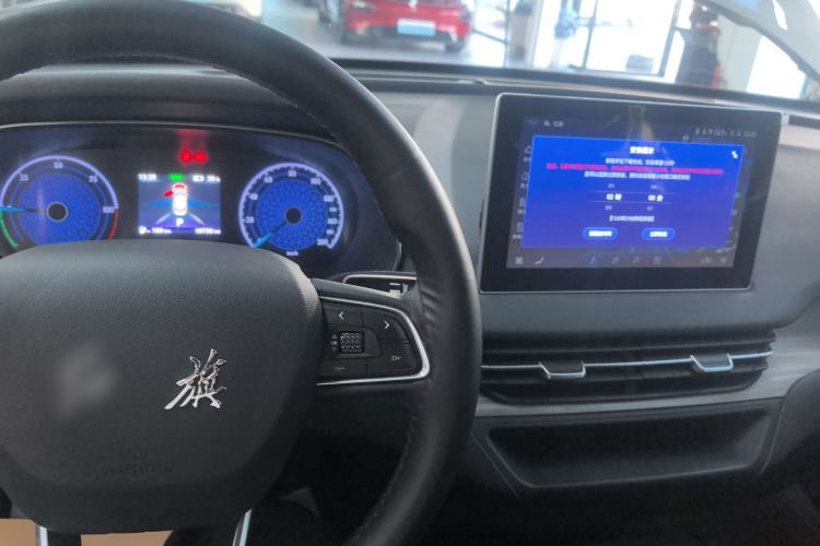 Used Hongqi E-QM5 2024 610 km PLUS
