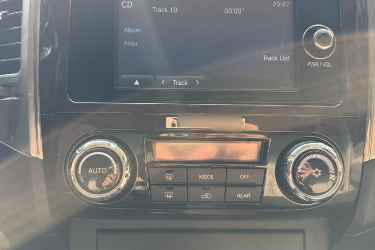 Used Mitsubishi Pajero 2018 V97 3.8L 5-Door GLS Sunroof – Middle East
