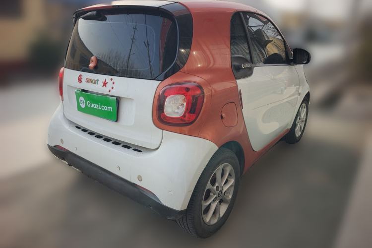 Used  fortwo 2015 1.0L 52 kW hardtop Dynamic version
