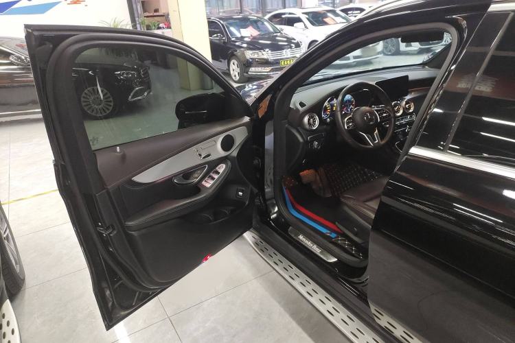 Used Mercedes-Benz GLC 2020 Facelifted GLC 260 L 4MATIC Dynamic Edition
