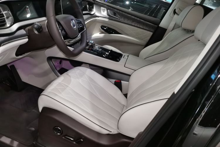 Used Denza D9 2024 EV 620 Premium Model
