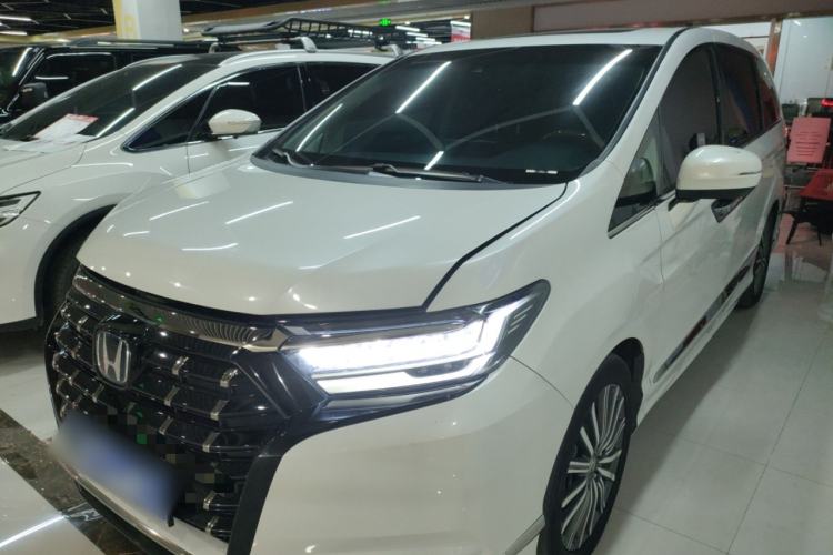 Used Honda Elysion 2022 2.0L eHEV Luxury First Edition
