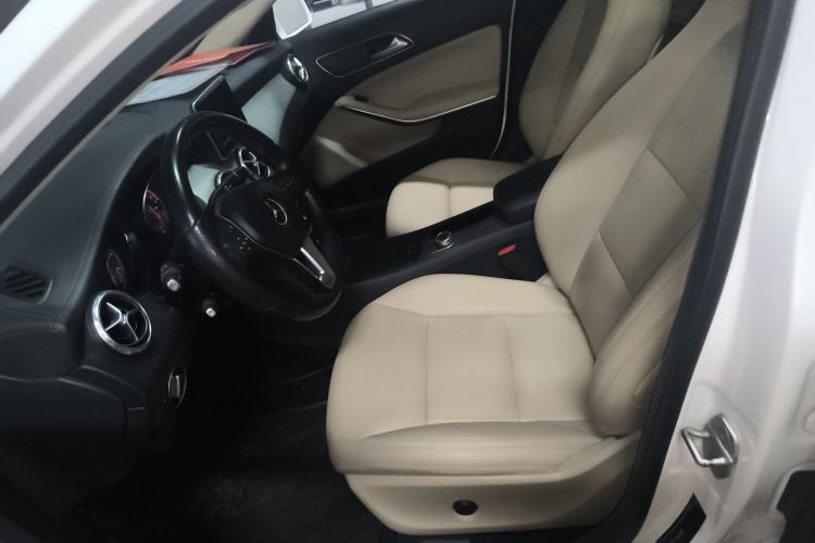 Used Mercedes-Benz GLA 2015 GLA 220 4MATIC Fashion Model
