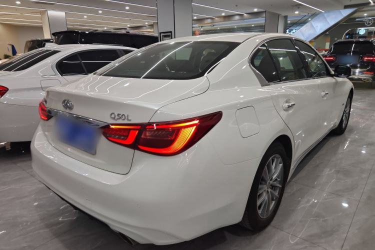 Used Infiniti Q50L 2018 2.0T Comfort Edition China V Standard
