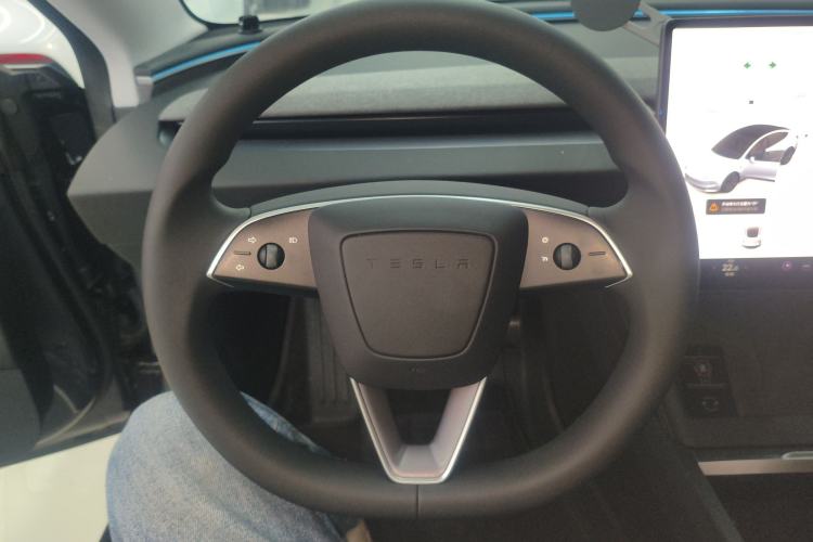 Used Tesla Model 3 2025 Rear-Wheel-Drive Version
