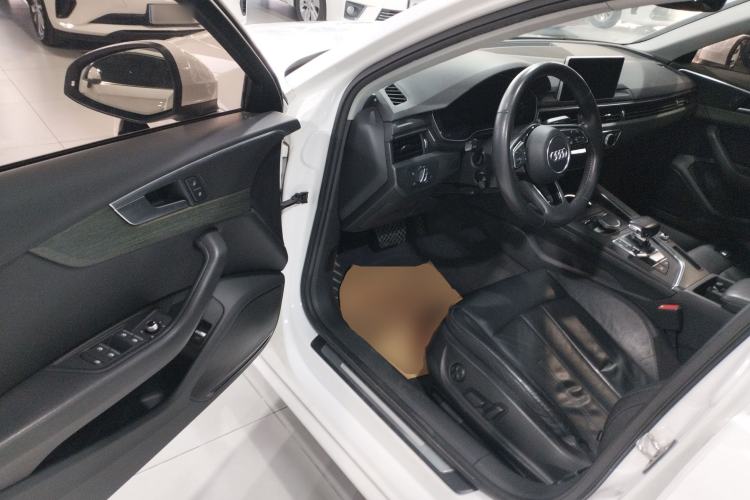 Used Audi A4L 2017 40 TFSI Style Edition
