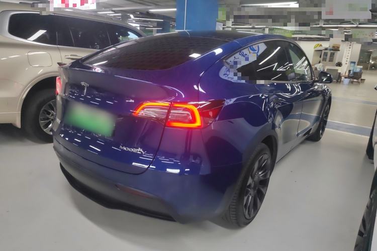 Used Tesla Model Y 2021 Long-Range All-Wheel-Drive Version
