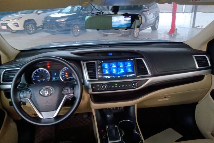 Used Toyota Highlander 2018 2.0T Two-Wheel Drive Elite Version 5 Seats China VI Standard
