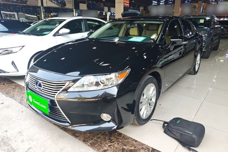 Used Lexus ES 2014 300h Elite Edition