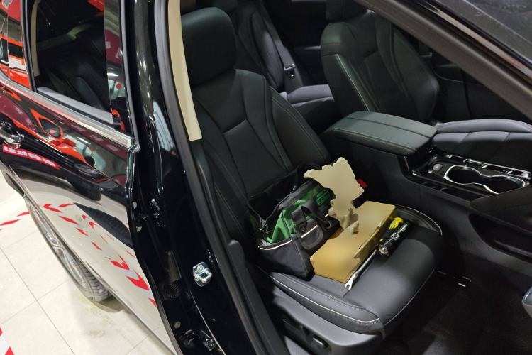 Used Buick Envision 2023 Encore Plus 652T Five-Seat Luxury Model
