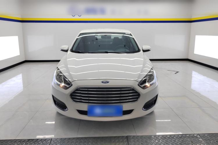 Used Ford Escort 2019 Revised 1.5L Automatic ZhiXiang Version China VI Standard
