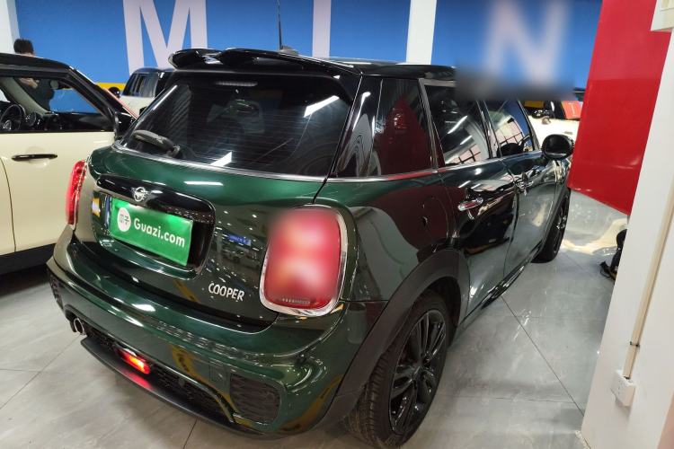 Used  MINI 2018 1.5T COOPER Racing Edition Five-Door Version
