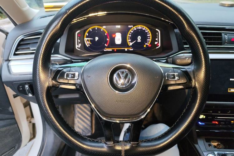 Used Volkswagen Lamando 2021 280TSI DSG Comfort Edition
