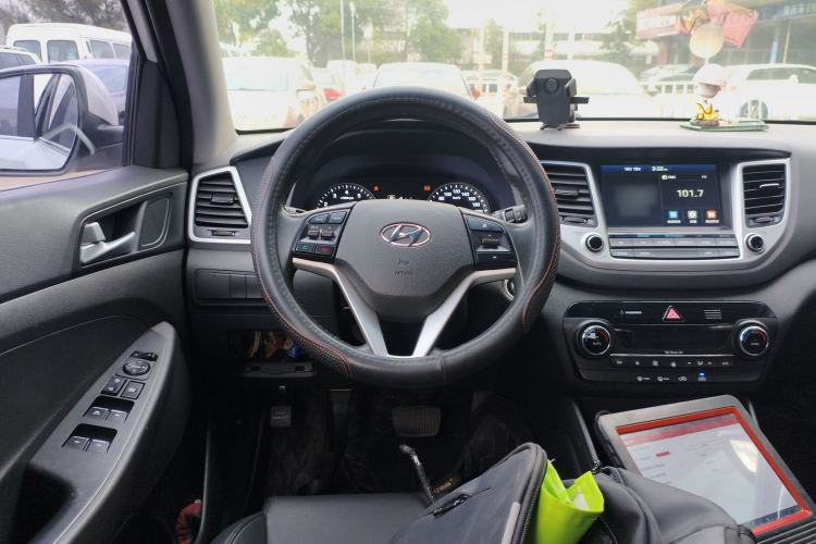 Used Hyundai Tucson 2018 1.6T Dual-Clutch Two-Wheel Drive 15th Anniversary Special Edition