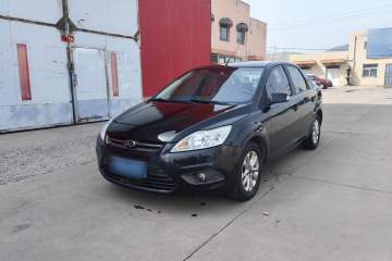 Used Ford Focus 2013 Sedan Classic 1.8L Manual Base Model