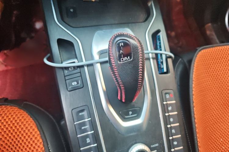 Used Wey VV6 2018 2.0T Two-Wheel Drive Flagship Version China V Standard
