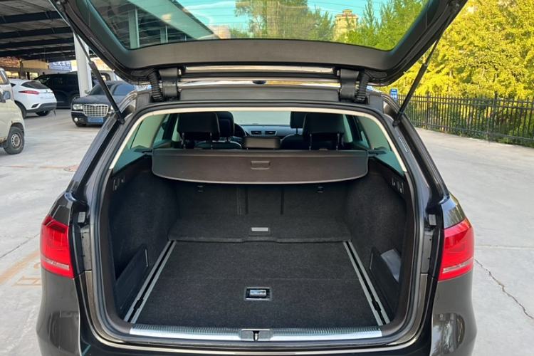 Used Volkswagen Magotan 2012 Travel Edition 2.0 TSI Comfort Version
