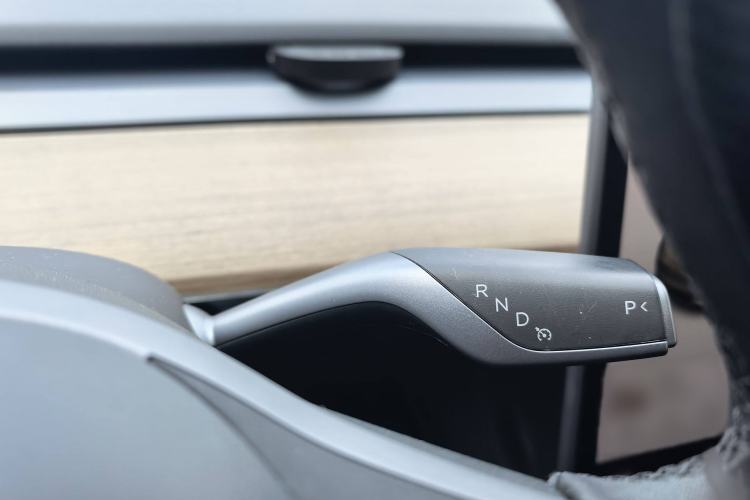 Used Tesla Model Y 2021 Long-Range All-Wheel-Drive Version
