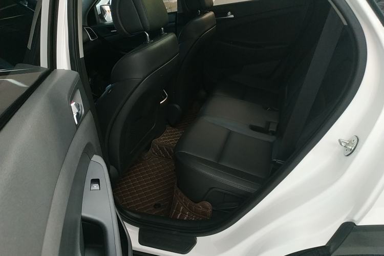 Used Hyundai Tucson 2018 1.6T Dual-Clutch Two-Wheel Drive 15th Anniversary Special Edition
