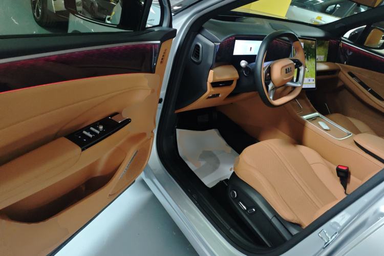 Used  L7 2025 EM-i 115km Exploration+ Edition