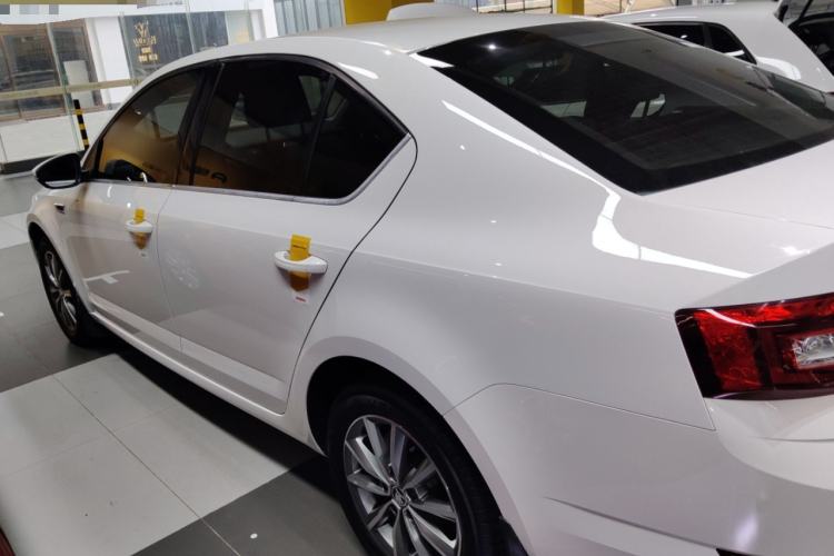 Used Skoda Octavia 2019 1.5L Automatic SmartDrive Comfort Edition China VI Standard
