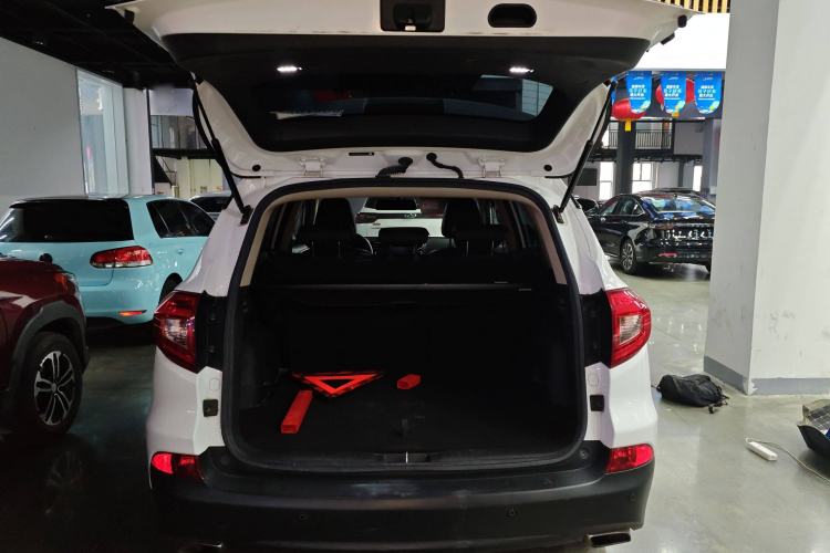 Used BYD Song 2017 Gaishe Upgrade Edition 1.5TID Automatic Elite Model
