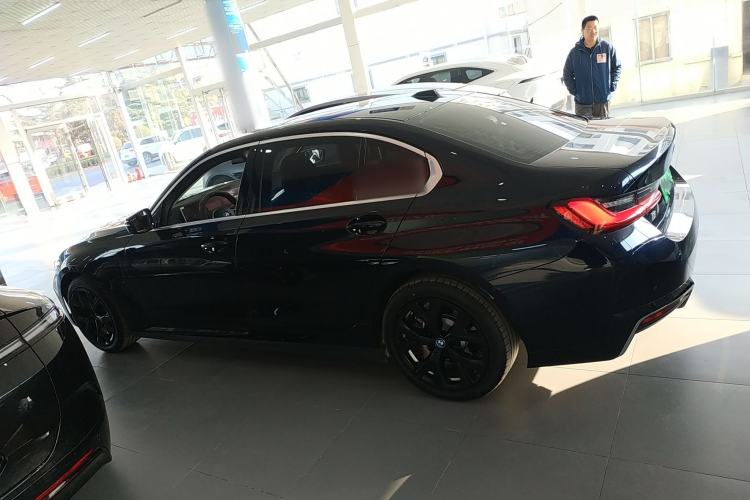 Used BMW i3 2024 eDrive 35 L
