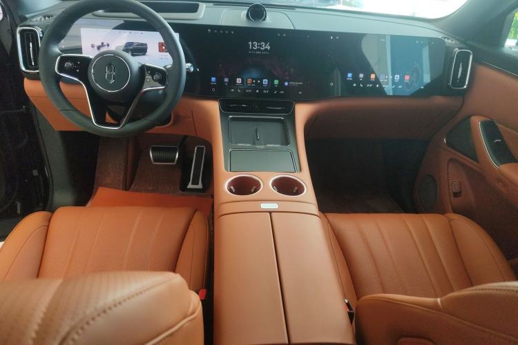 Used Hima AITO M8 2025 Extended-Range Max+ Version 53.4 kWh 6-Seater Edition
