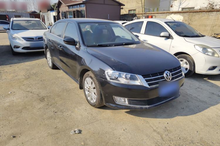 Used Volkswagen Lavida 2013 Restyled Classic 1.6L Manual Comfort Edition
