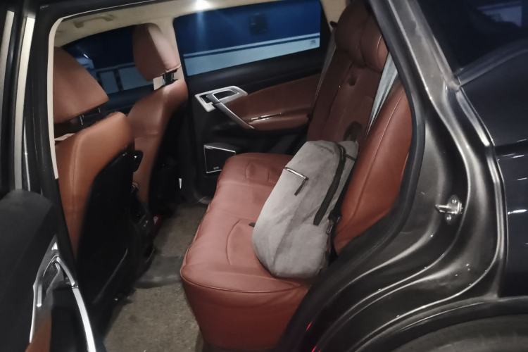 Used Geely Auto Emgrand X7 Sport 2018 1.8TD Automatic Two-Wheel Drive ZhiZun Model with 4G Connectivity
