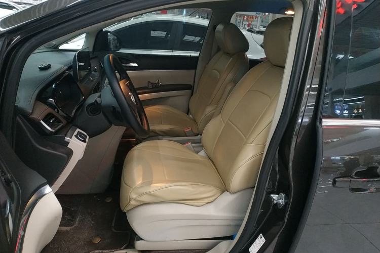 Used Buick GL8 2022 Land Cruiser Executive Class 652T Comfort Model