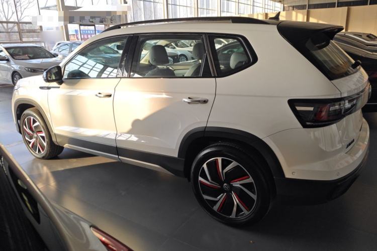 Used Volkswagen Tharu 2024 300TSI Two-Wheel-Drive Moon Luxury Edition
