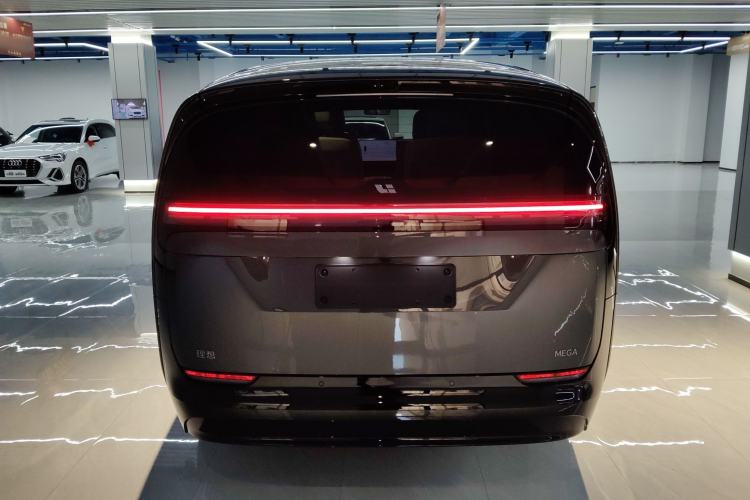 Used Li Auto MEGA 2025 Home Family Special Edition