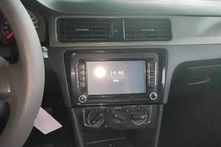 Used Volkswagen Santana 2015 1.6L Manual Comfort Edition
