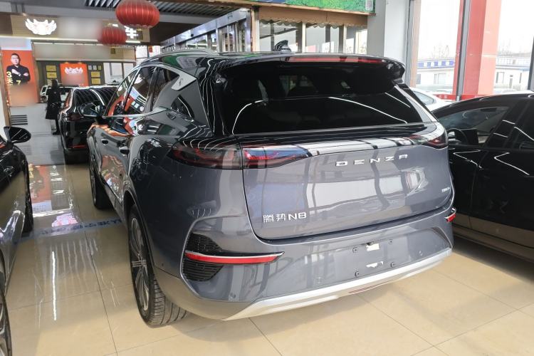 Used Denza N8 2023 Four-Wheel Drive Ultra-Hybrid Flagship Six-Seater Version
