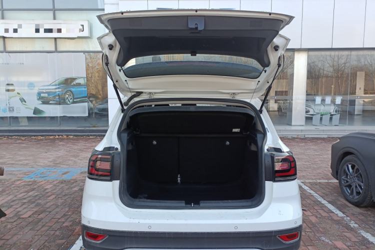 Used Volkswagen Tacqua 2023 200TSI DSG Joy-Connect Edition
