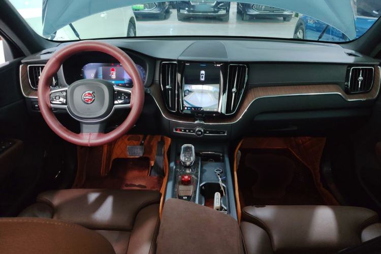 Used Volvo XC60 2022 B5 4x4 Smart Luxury Edition
