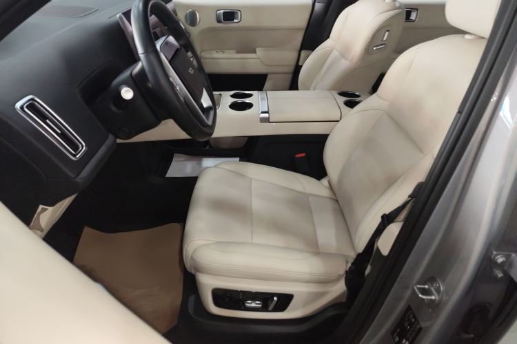 Used Li Auto L8 2023 Max model
