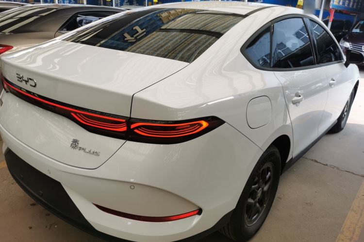 Used BYD Qin PLUS 2025 DM-i Smart Drive 55KM Leading Model
