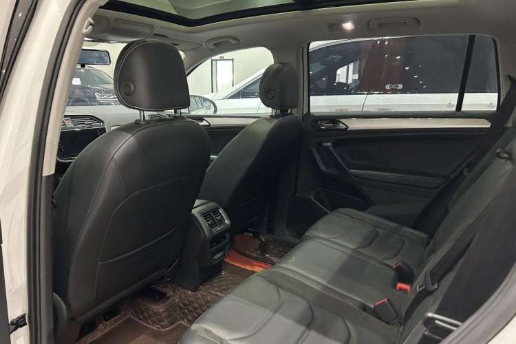 Used Volkswagen Tiguan L 2021 330TSI Automatic Two-Wheel Drive Smart Edition