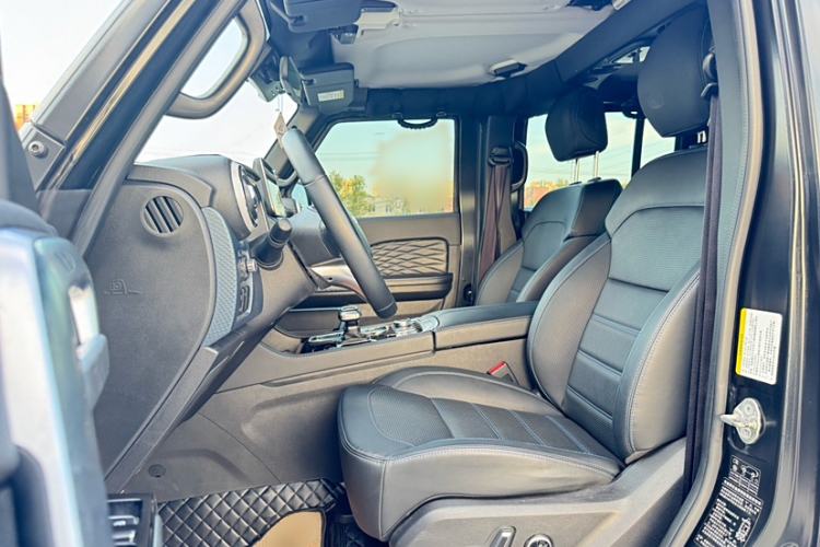 Used Beijing Auto BJ40 2023 2.0D Automatic Four-Wheel Drive Blade Hero Edition Adventurer Type
