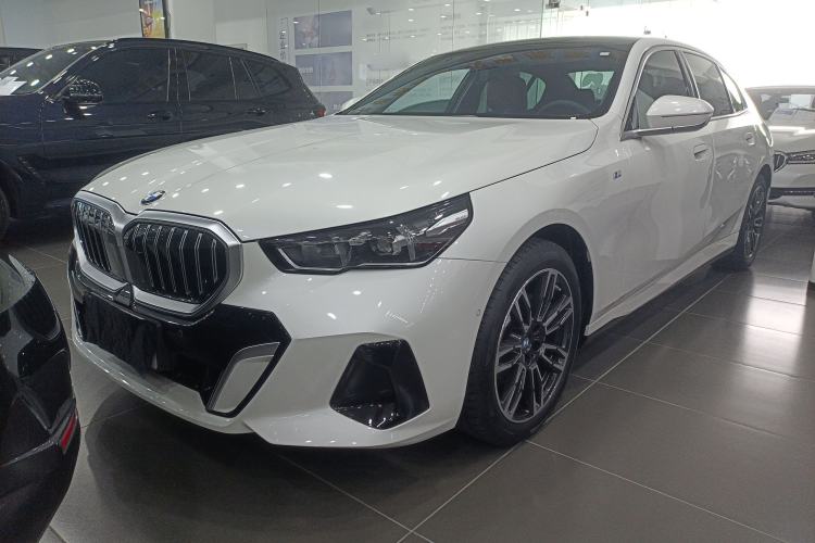 Used BMW 5 Series 2024 530Li Leading Model M Sport Package