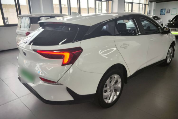 Used Buick Velite 6 2023 430km Range Commuter Version
