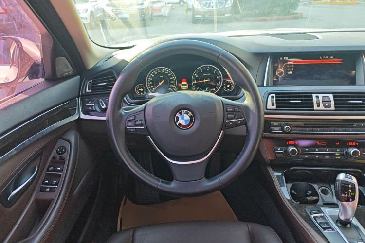 Used BMW 5 Series 2014 525Li Luxury Design Package