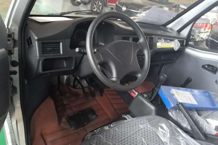 Used Wuling Zhiguang 2023 1.5L Practical Version 5/7 Seats
