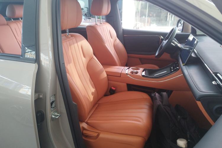 Used AION V 2024 Aion Tyrannosaurus 650 Smart Luxury Edition
