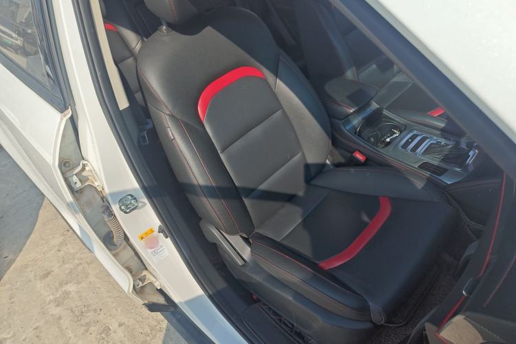 Used Changan CS55 2018 1.5T Automatic Colorful Edition China V Standard
