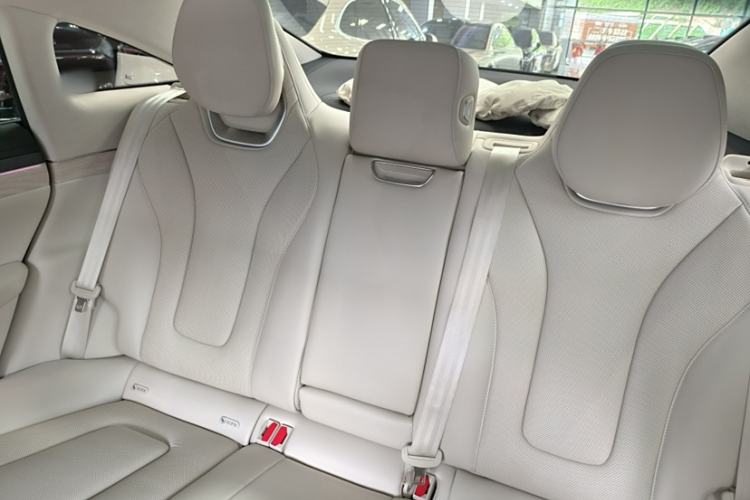 Used Hima Luxeed S7 2025 855 km Max
