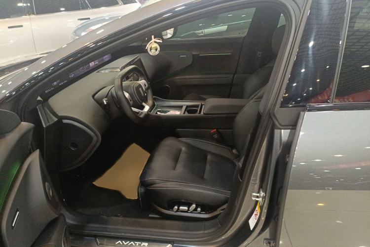 Used  12 2025 Ultra Extended-Range Edition
