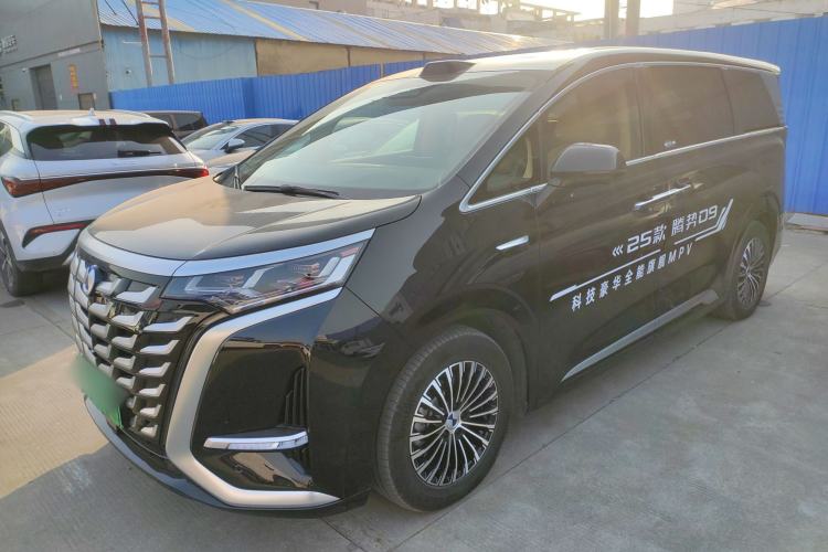 Used Denza D9 2025 DM-i Intelligent Drive 1020 Four-Wheel Drive Flagship Model